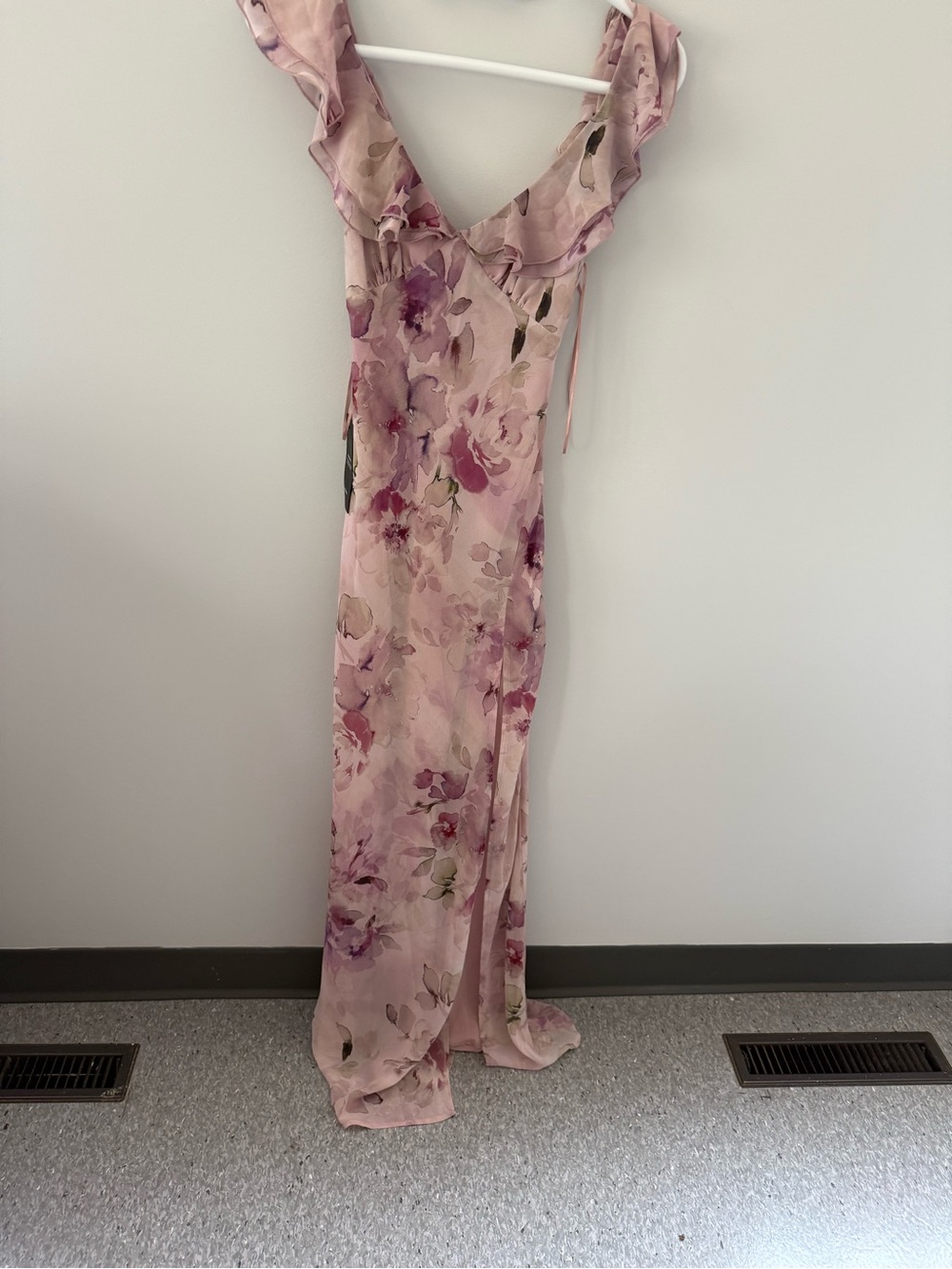 Dynamite Blush Pink Floral Ruffle V-Neck Maxi Dress